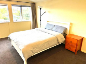 Cosy Retreat Near Mairangi Bay